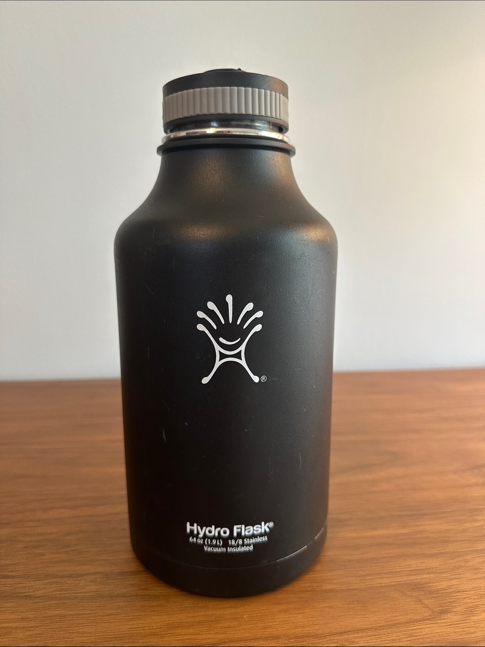 Hydro Flask 64oz